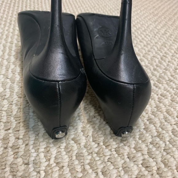 Michael by Michael Kors heels size 5.5 - Picture 3 of 12